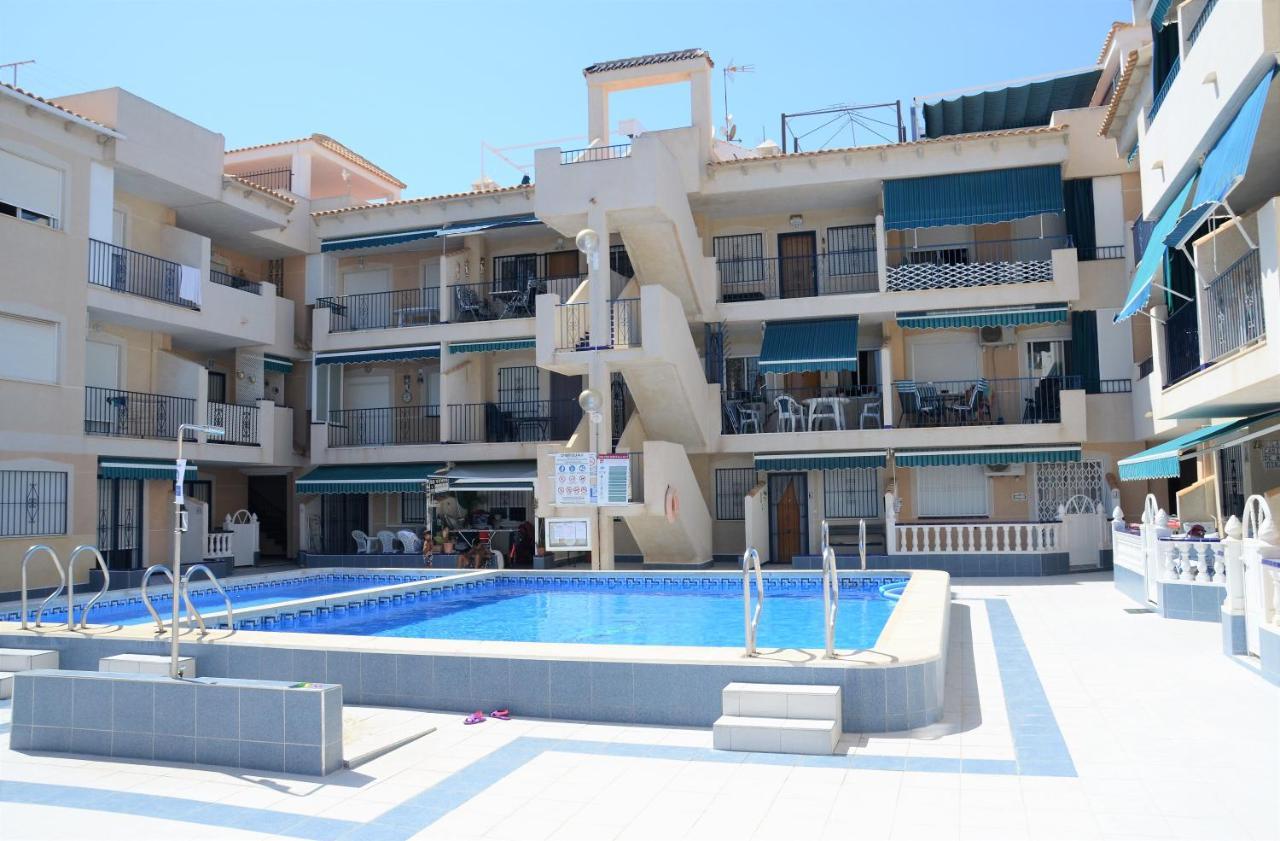 Naufragos Beach Apartment Torrevieja Exterior foto